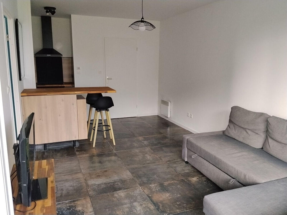 T2 40 M2 avec terrasse 30 m2 et place de parking