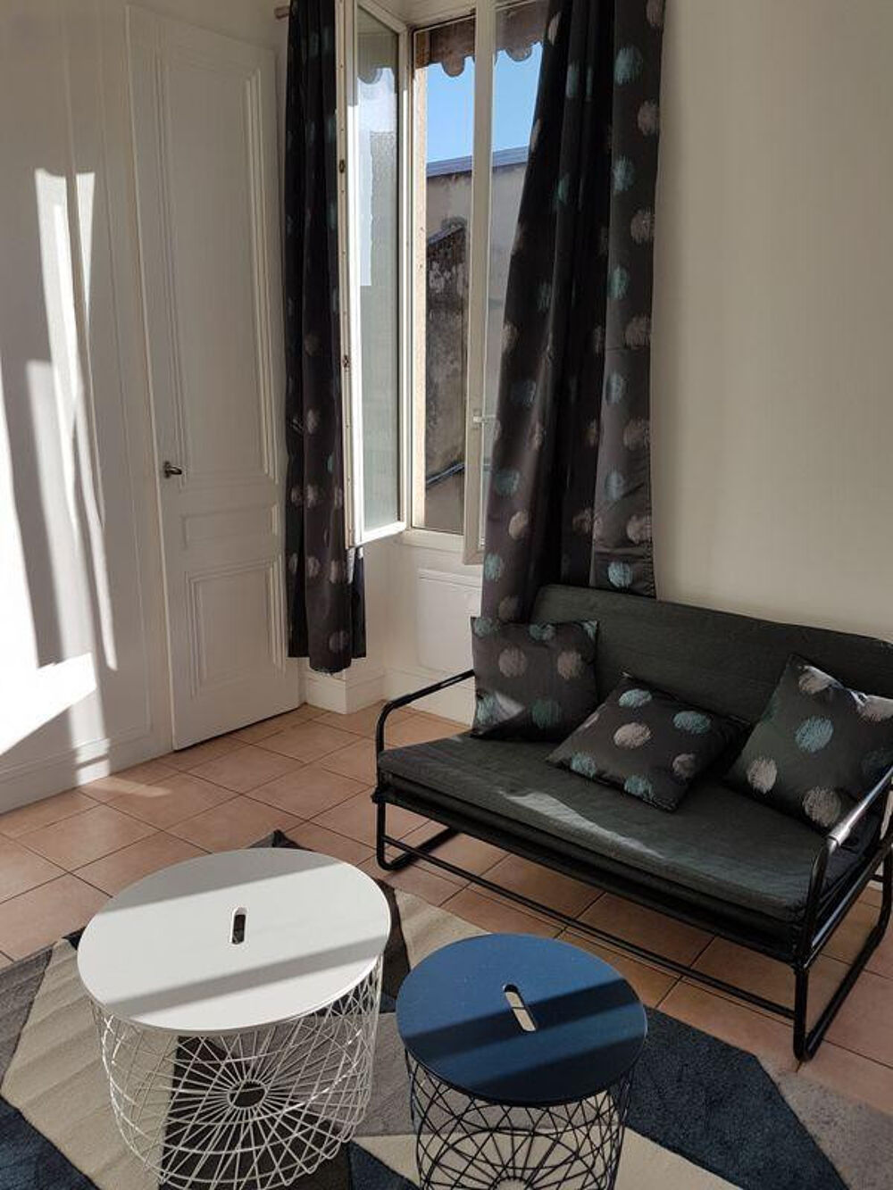 Location Appartement LOUE T1 meublé 31.5m2 LYON Confluence Lyon 1