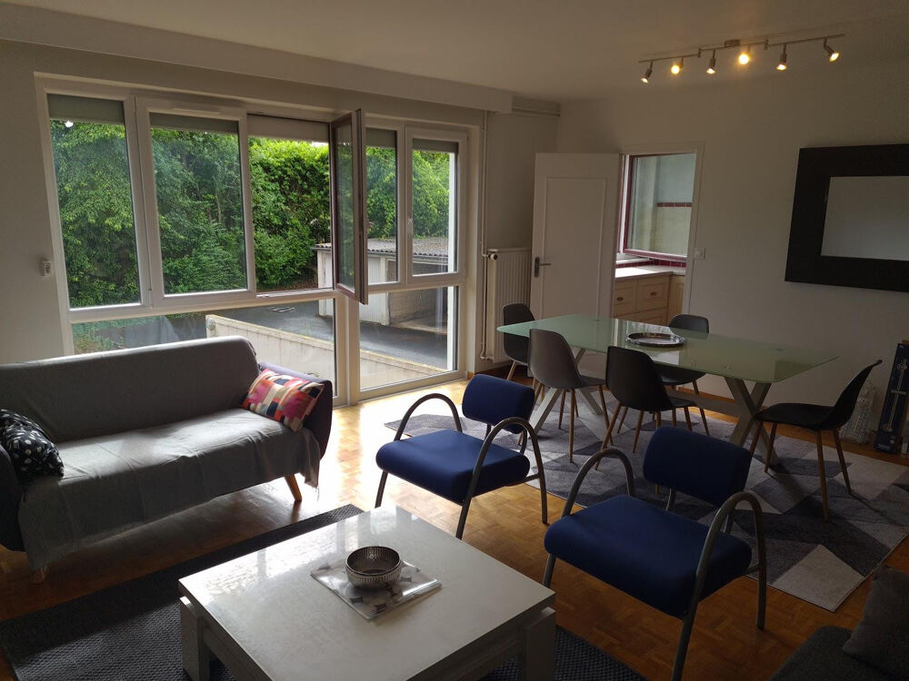 Location Appartement Grand appartement  meublé ,3 chambres, bien situé. Reims
