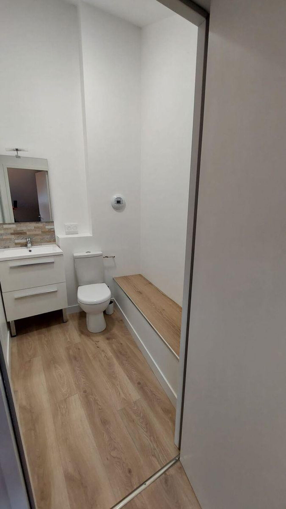 Location Appartement Petit studio NEUF meublé, lumineux dernier étage Clermont-ferrand