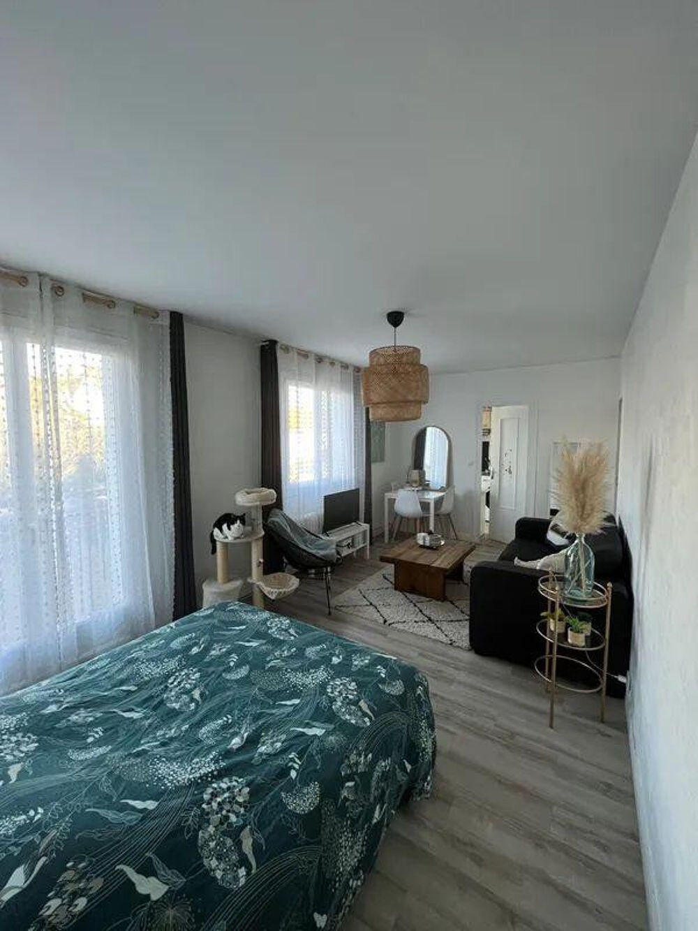 Location Appartement Beau studio 32m² proche Place RABELAIS Tours