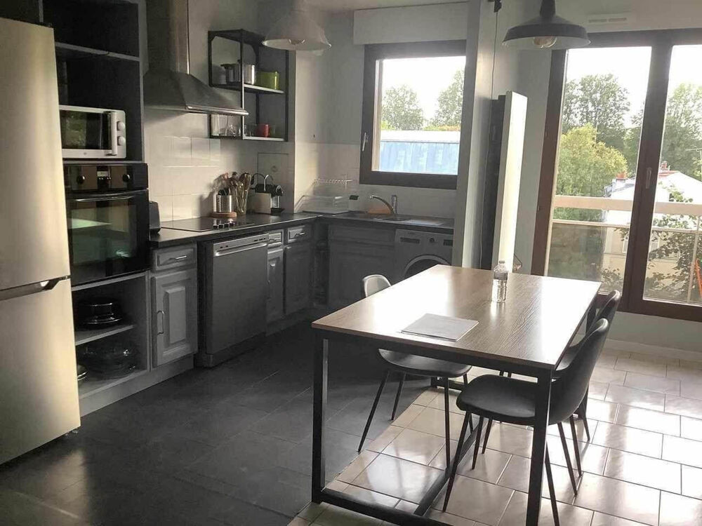 Location Appartement 1 Chambre dispo dans une coloc meublée de 3 pièces Saint-maurice
