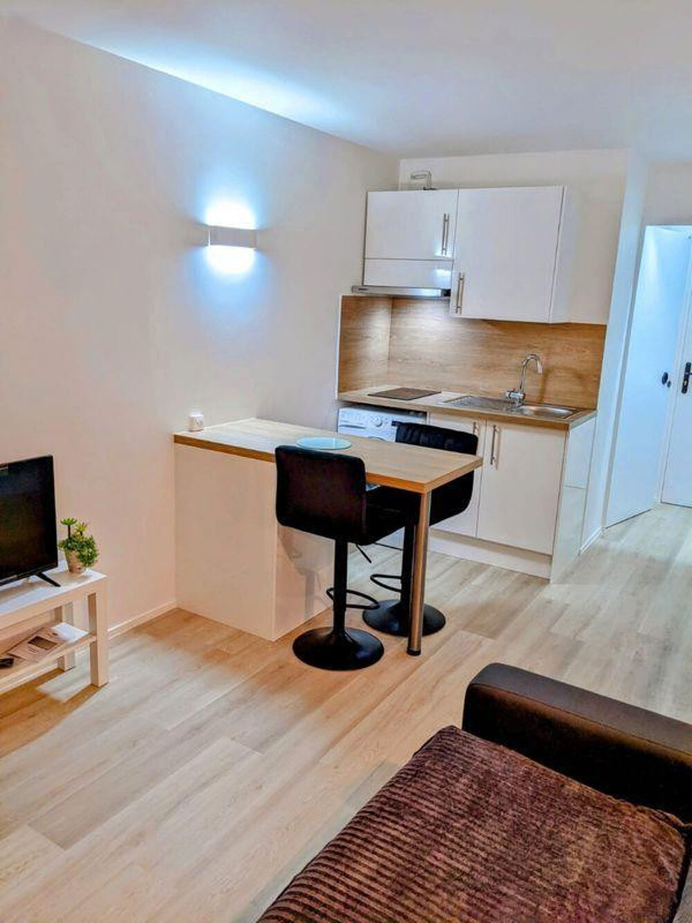 Location Appartement Studio Courbevoie La Défense de 18 m2 meublé Courbevoie