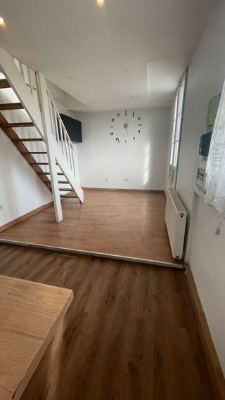  Appartement à louer 2 pièces 33 m²