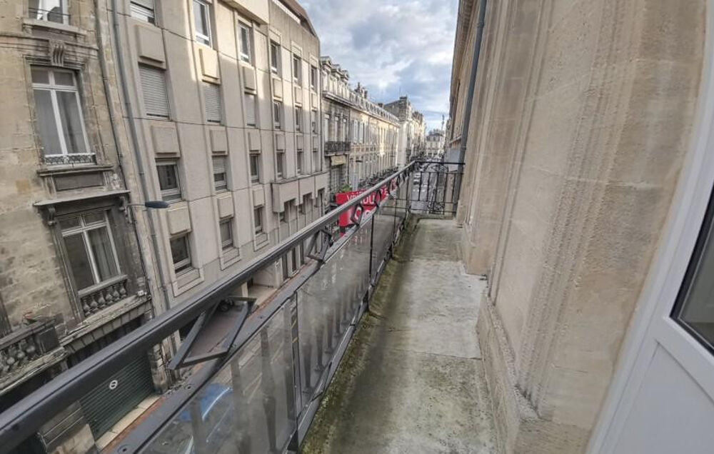 Location Appartement TOURNY : Balcon et 2 places de Parking Bordeaux