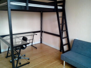  Appartement à louer 1 pièce 74 m²