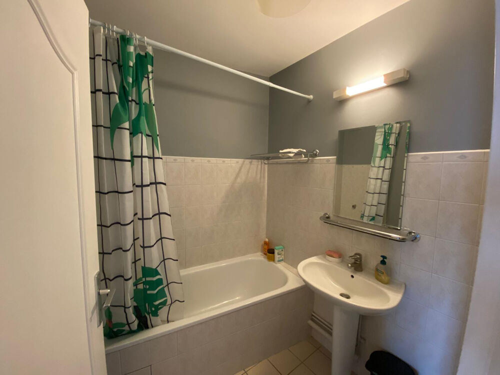 Location Appartement Loue agréable Studio meublé 29 m² Saint-germain-en-laye