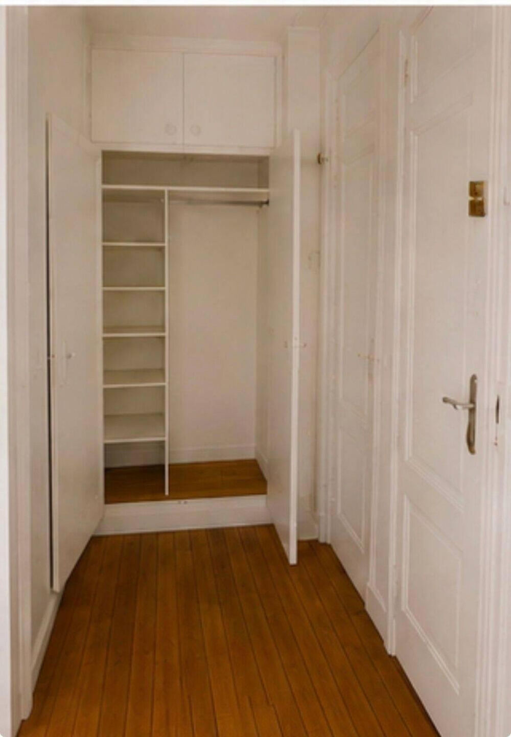 Location Appartement Paris 15e – Studio meublé 27 m² avec balcon Paris 15