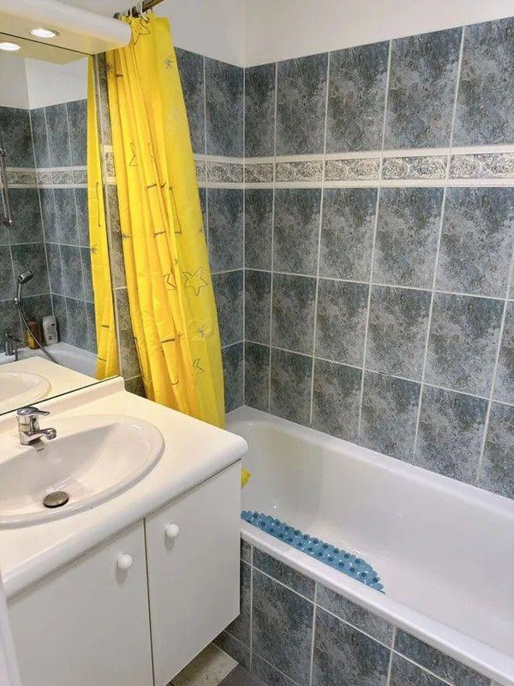 Location Appartement T2 meublé 45m² au Faubourg de l'arche, Courbevoie Courbevoie