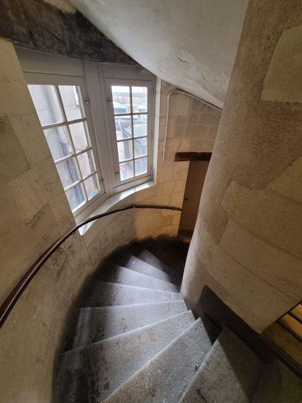 Location Appartement Beau studio rénové 17m² centre de Nantes Nantes