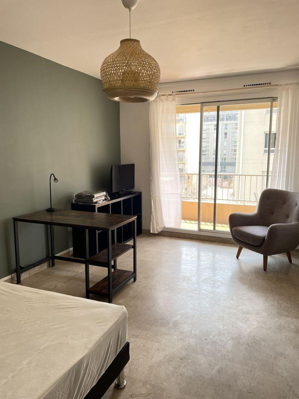 Location Appartement Superbe Studio meublé 32m2 à Marseille La Timone Marseille 5