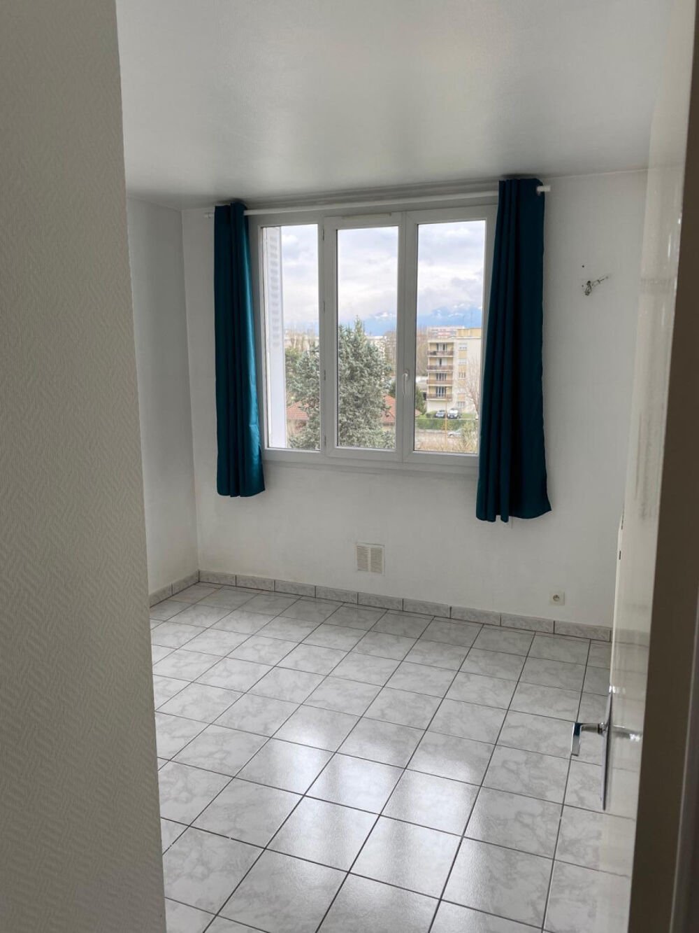Location Appartement CHARMANT T2 CALME ET SECURISE Seyssinet-pariset