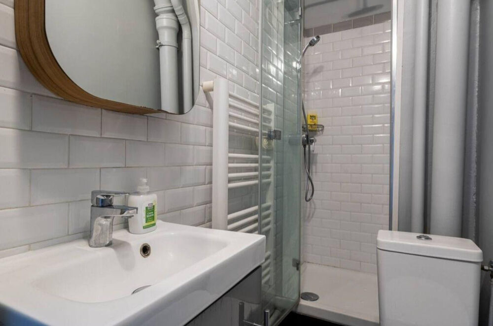 Location Appartement Studio Calme et Équipé près de Montmartre Paris 18