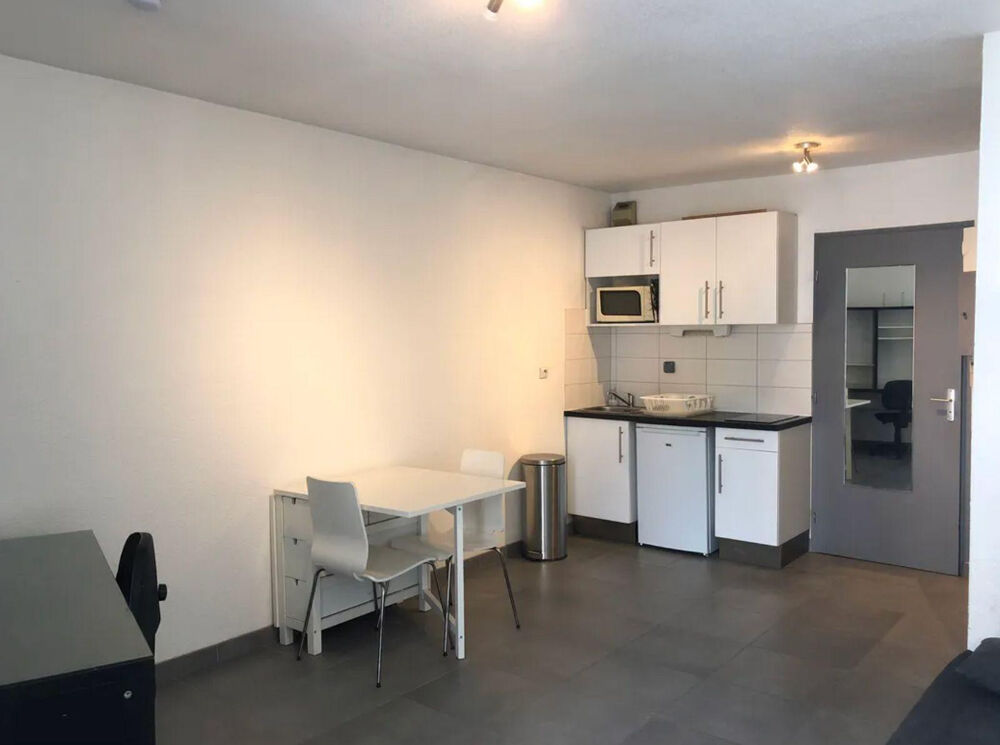 Location Appartement Agréable studio meublé 24m2 Grenoble