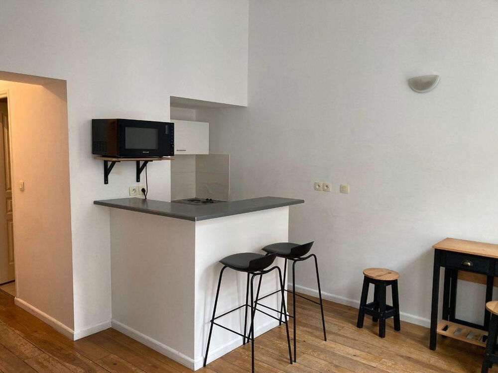 Location Appartement Beau studio meublé  23 m² Lille