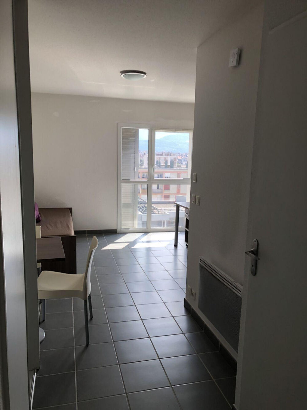 STUDIO meublé 20m2 Résidence ISIS CARRE DES HALLES