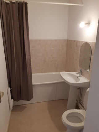  Appartement à louer 2 pièces 45 m²