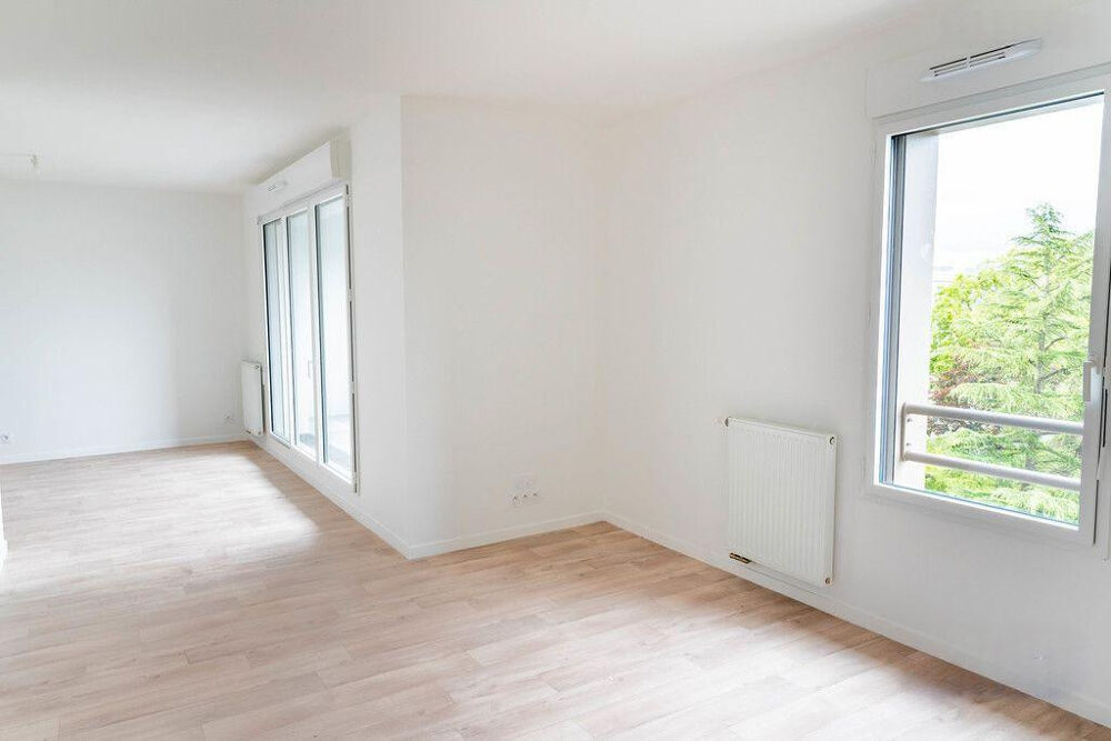 Location Appartement Grand studio bail nu Nantes