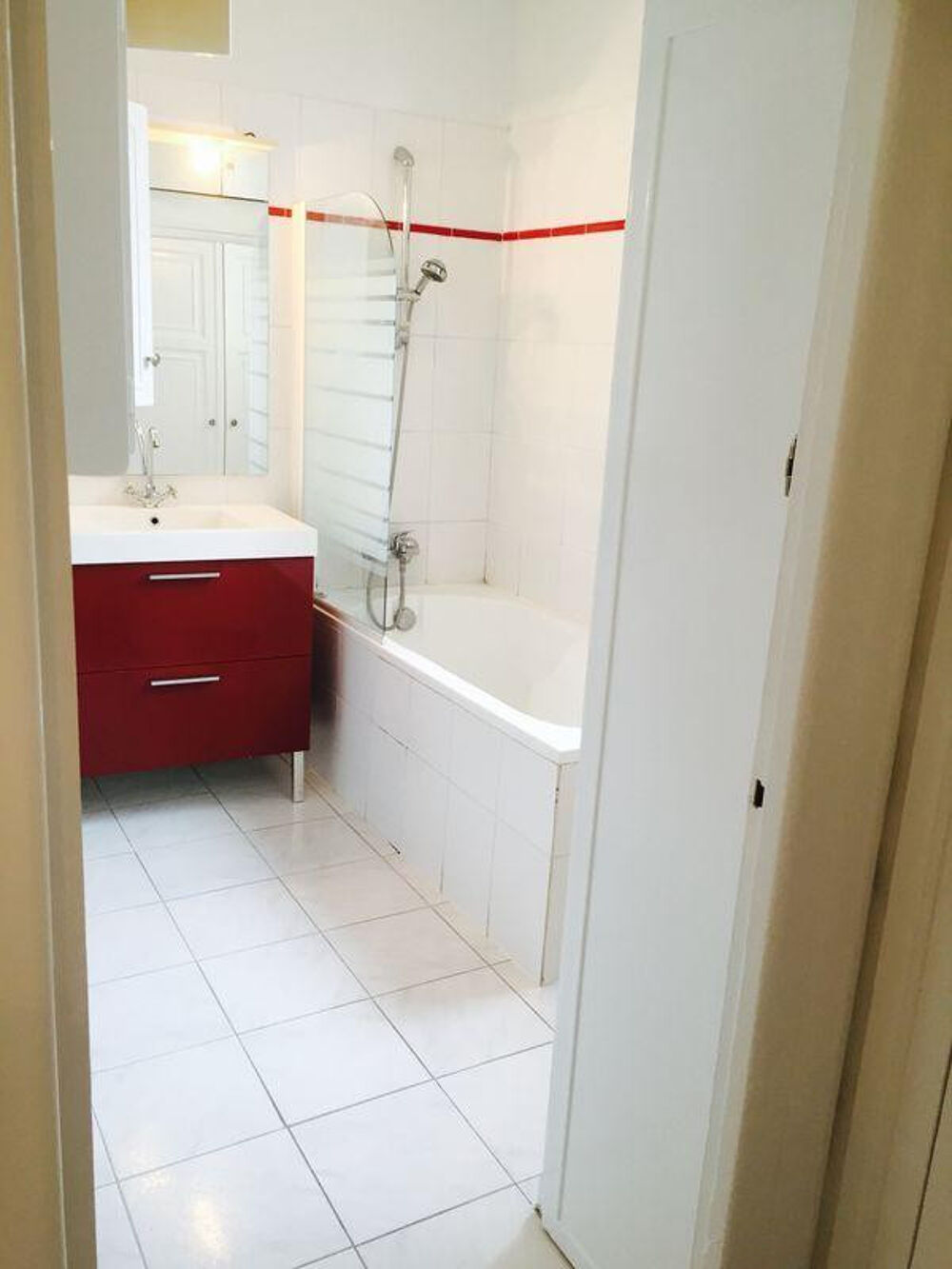 Location Appartement F3 Centre Ville Parking, cave et grenier Reims