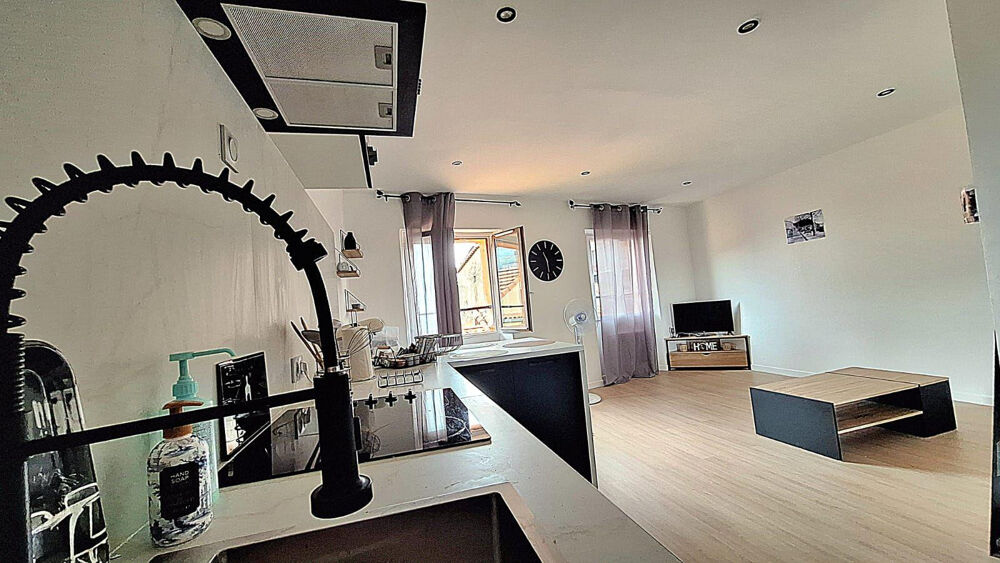 Location Appartement Charmant F2 lumineux au cœur de Grasse Grasse