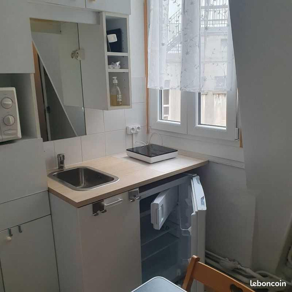 Location Appartement Studette meublée Trocadéro, Tour Eiffel et métro Paris 16