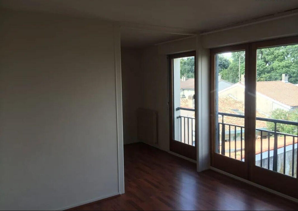 Location Appartement Beau 2P meublé 36m² Barrière de Pessac Bordeaux