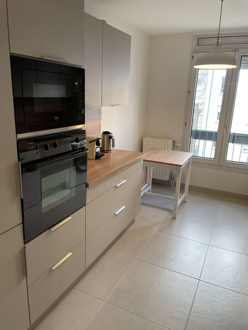 Location Appartement Meublé très lumineux et climatisé, place Guichard Lyon 3
