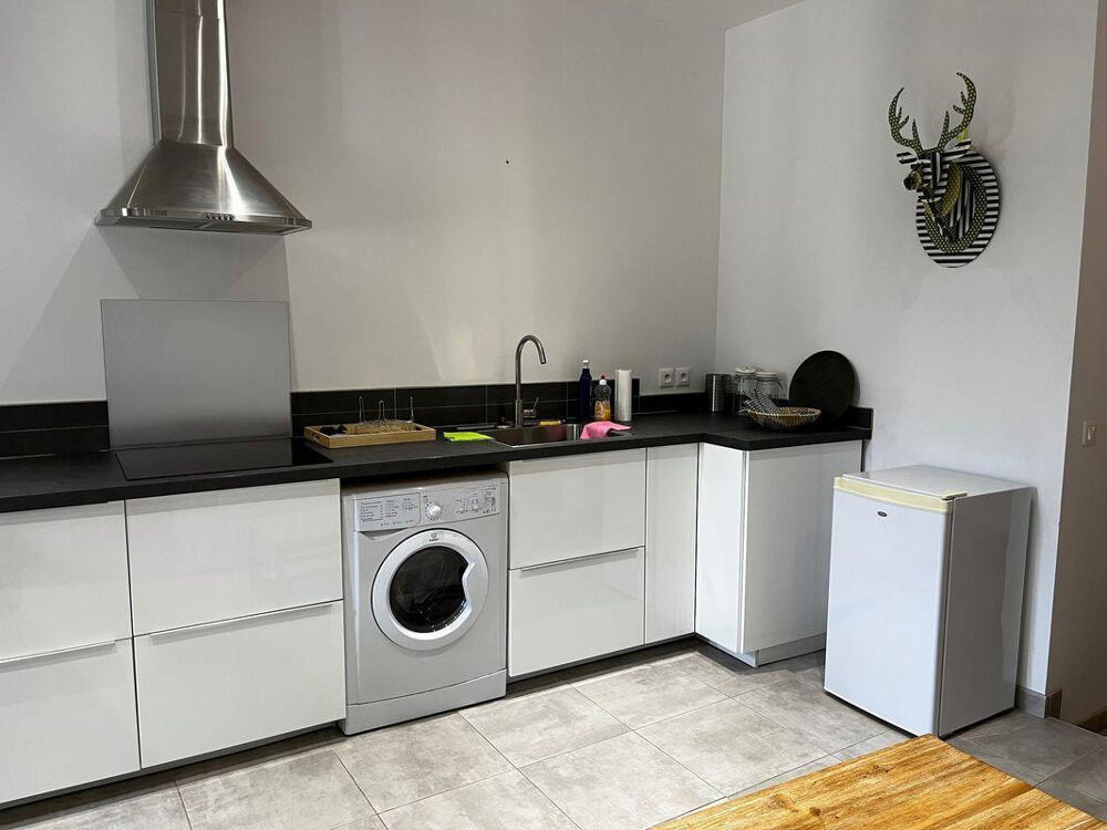 Location Appartement Beau studio meublé 35m² Cours Mirabeau Aix-en-provence
