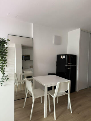  Appartement à louer 1 pièce 21 m²