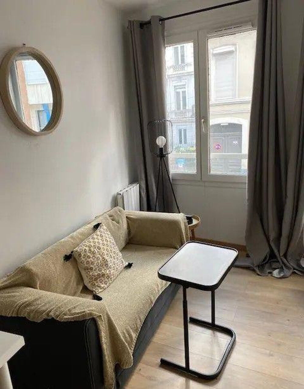 Location Appartement Beau 2P meublé 33m² avec petite terrasse Lille