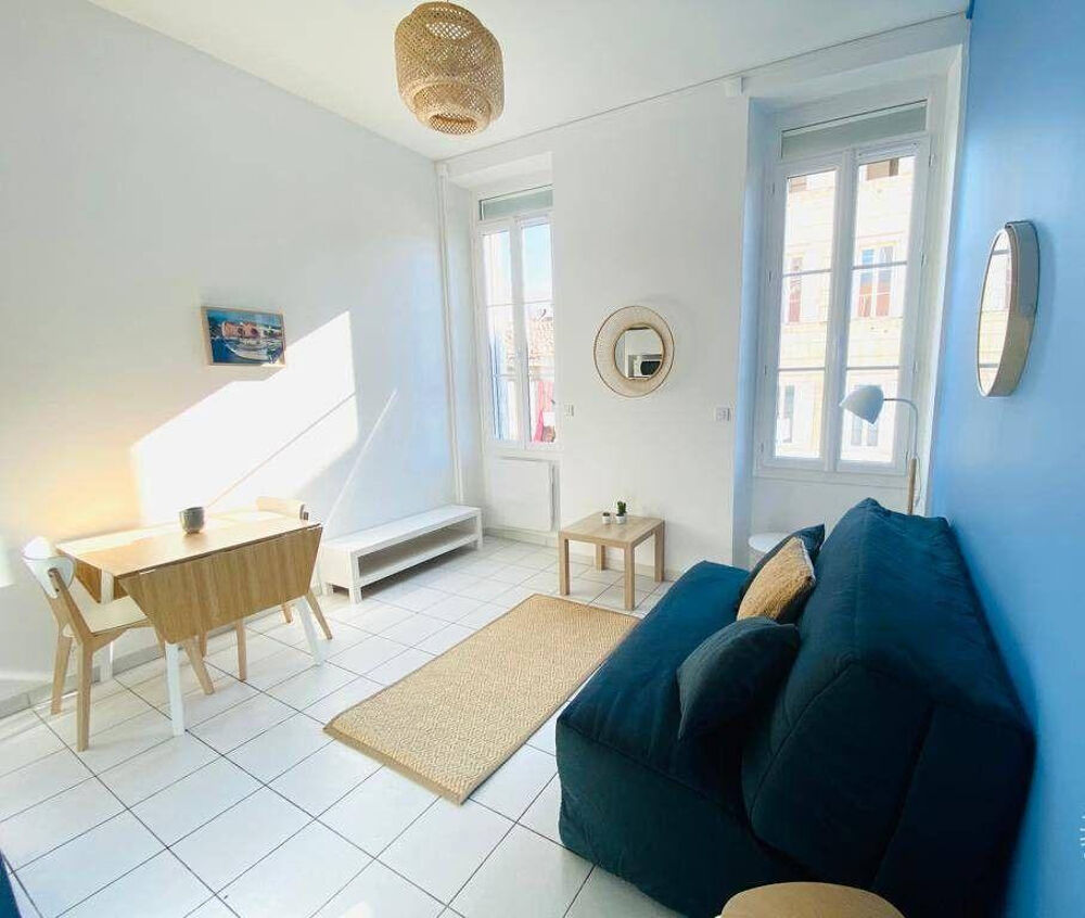 Location Appartement Grand studio, calme et lumineux 20m² refait à neuf Marseille 4
