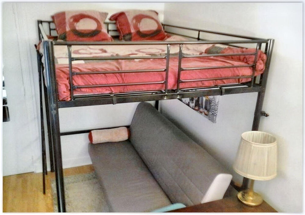 Location Appartement Un joli studio meublé de 20 m2 Paris 18