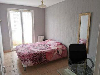  Appartement à louer 4 pièces 75 m²