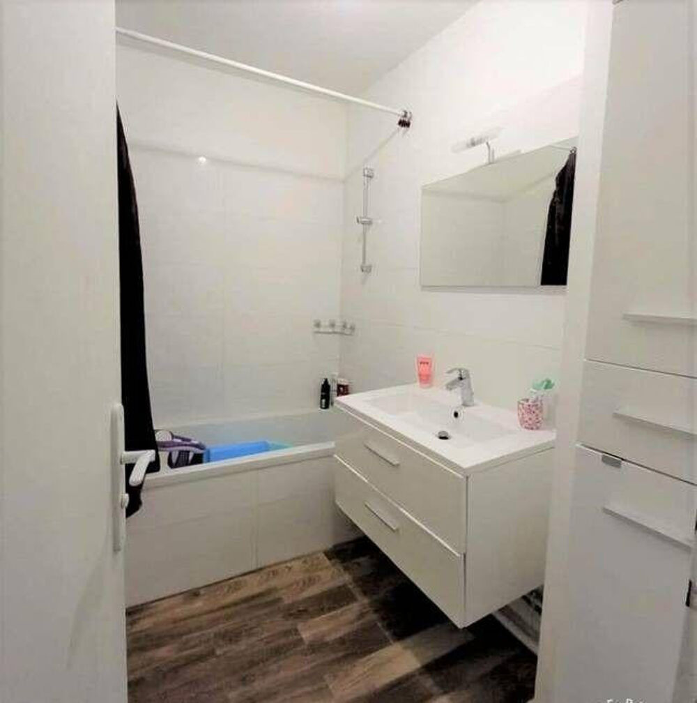 Location Appartement Beau 3P 66m² à Bezons, refait à neuf,  près T2 . Bezons