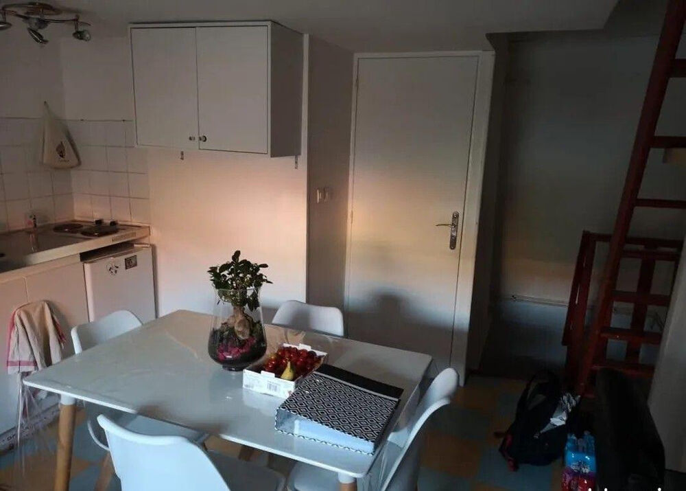 Location Appartement Beau studio lumineux 23m² dans une impasse calme Lille