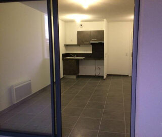  Appartement à louer 2 pièces 37 m²