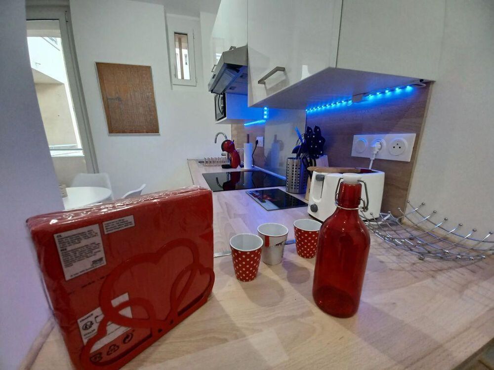 Location Appartement Beau 2P meublé 36m² entièrement rénové avec balcon Toulon