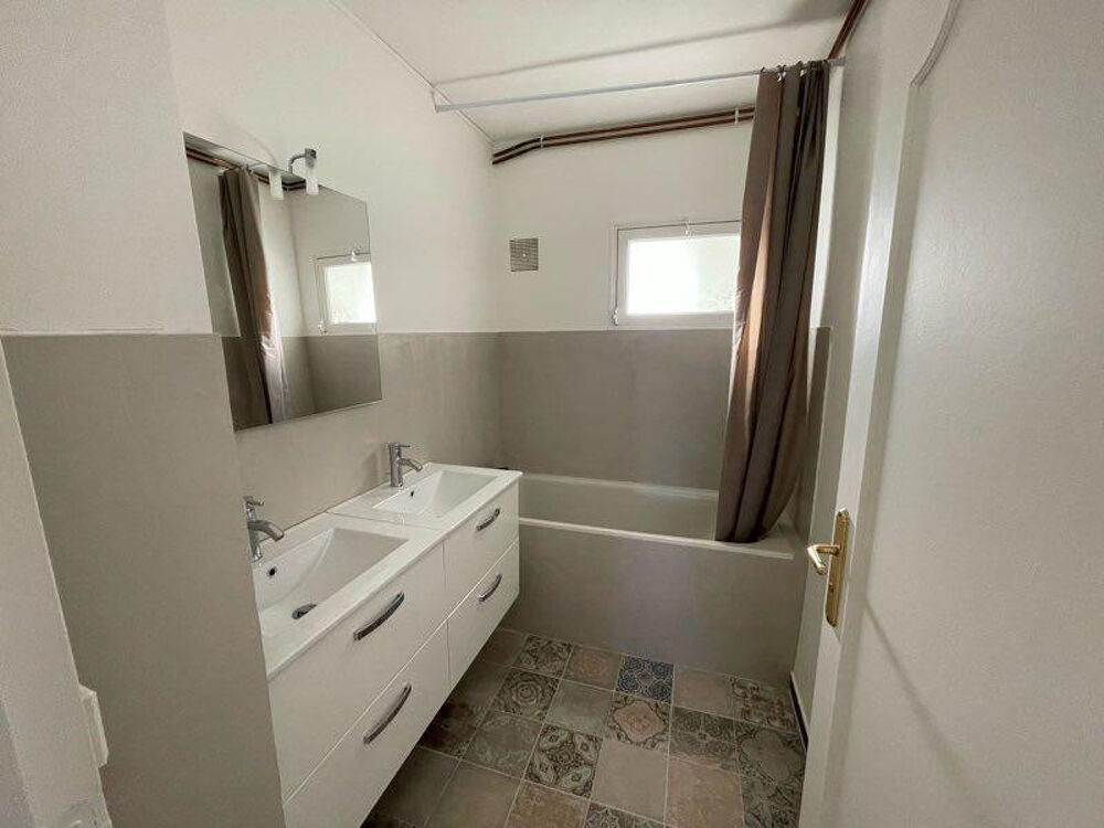 Location Appartement Joli T4 meublé 74m² avec balcon et parking Bordeaux