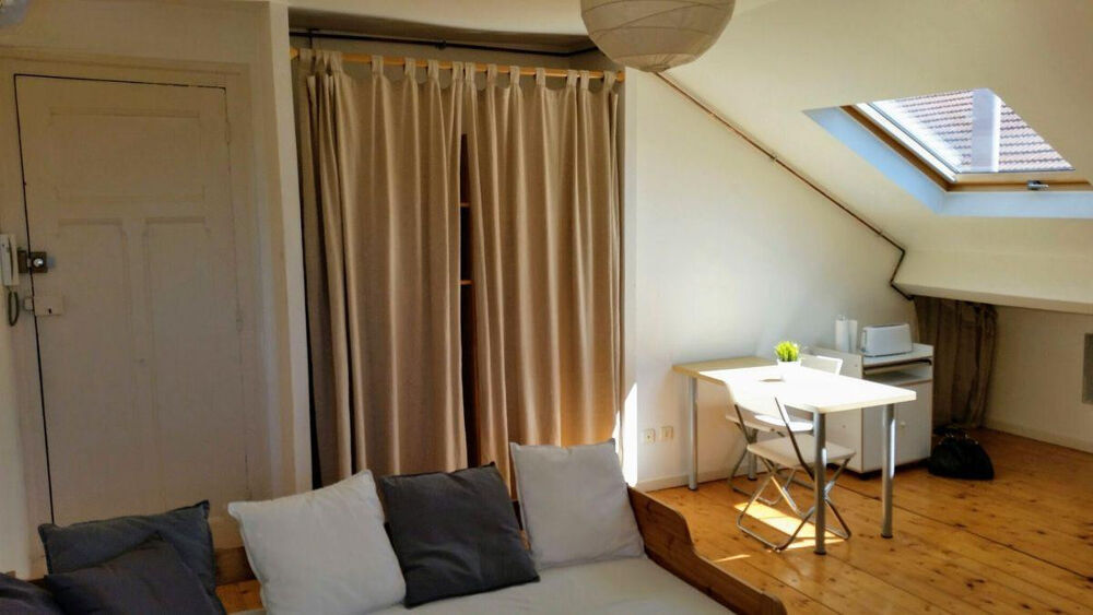 Location Appartement Studio meublé pour étudiant(e) hyper centre ville Saint-Étienne