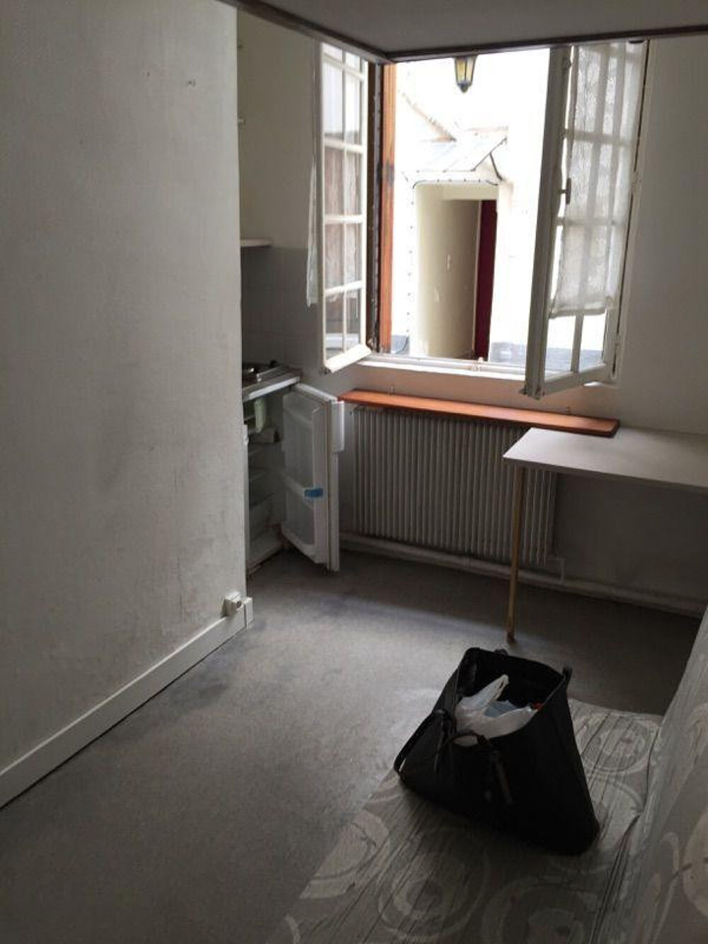 Location Appartement Location Studio tout confort pour étudiant(e) Paris 15