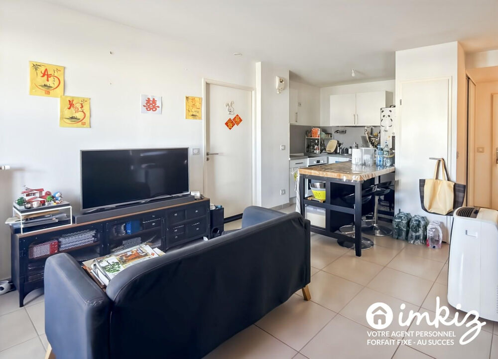 T2 récent avec balcon et parking  Loué