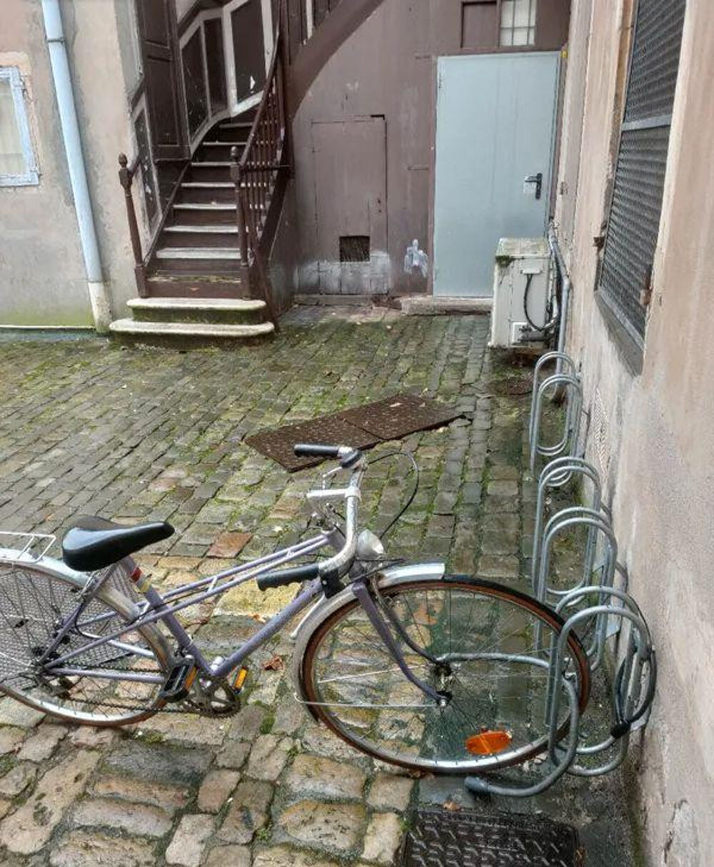 Location Appartement Beau studio meublé 20m2 place du marché à Nancy Nancy