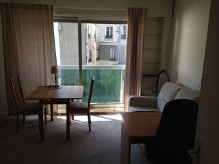  Appartement à louer 1 pièce 24 m²