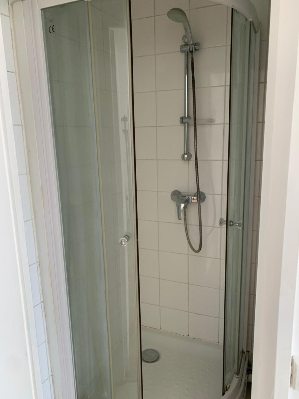 Location Appartement Loue superbe Studio meublé 29 m2 Fontenay s/bois Fontenay-sous-bois