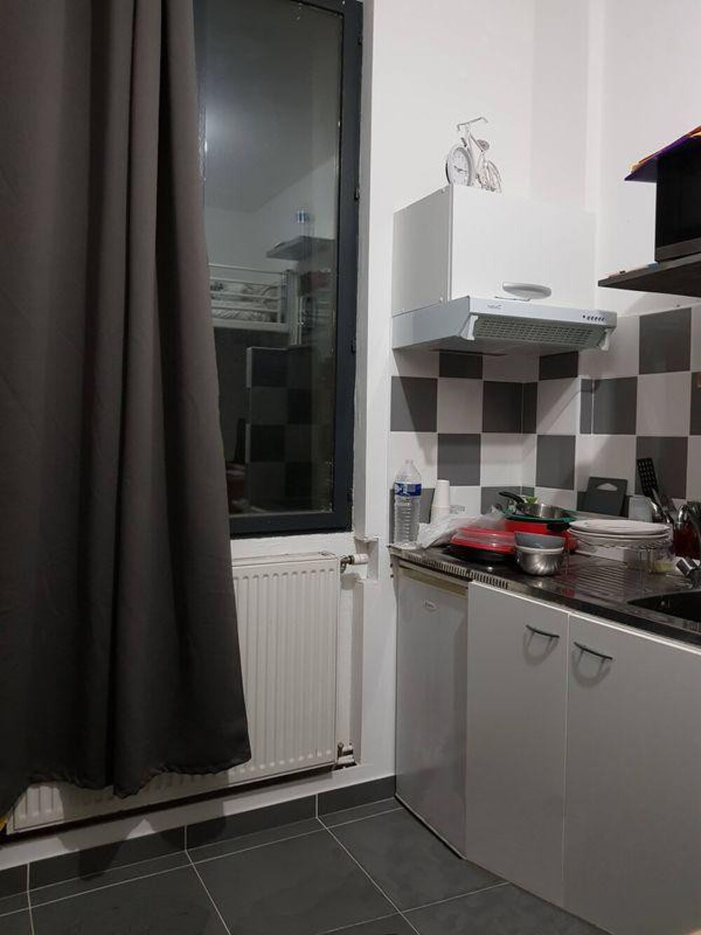 Location Appartement Superbe Studio meublé à 1 min du métro Lille