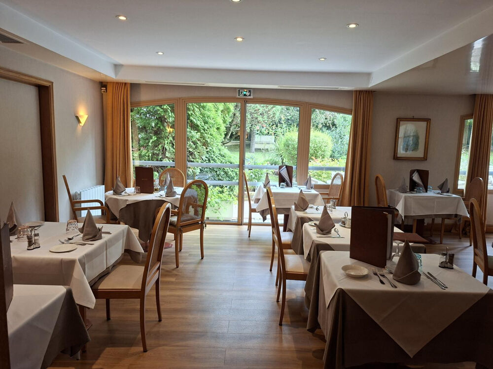 Location Appartement 45 m2 à louer dans Belle Résidence sécu 24h/24 Montrouge