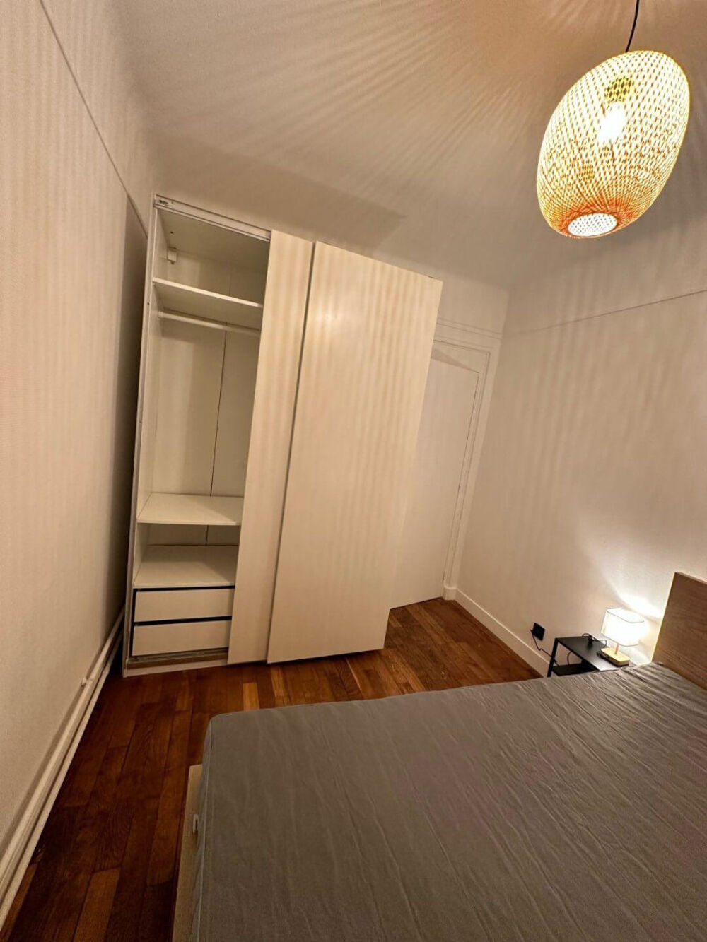 Location Appartement Charmant 2P traversant 36m² meublé et rénové Courbevoie
