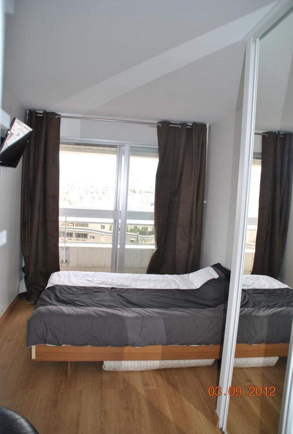 Location Appartement Appartement 2 pièces meublé à louer (Tour Orphée) Paris 15