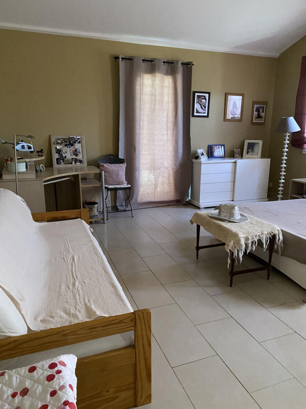Location Appartement Très belle et grande chambre meublée Curis-au-mont-d'or#curis-au-mont-d&
