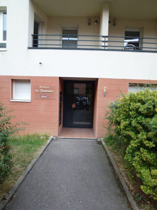  Appartement à louer 2 pièces 39 m²